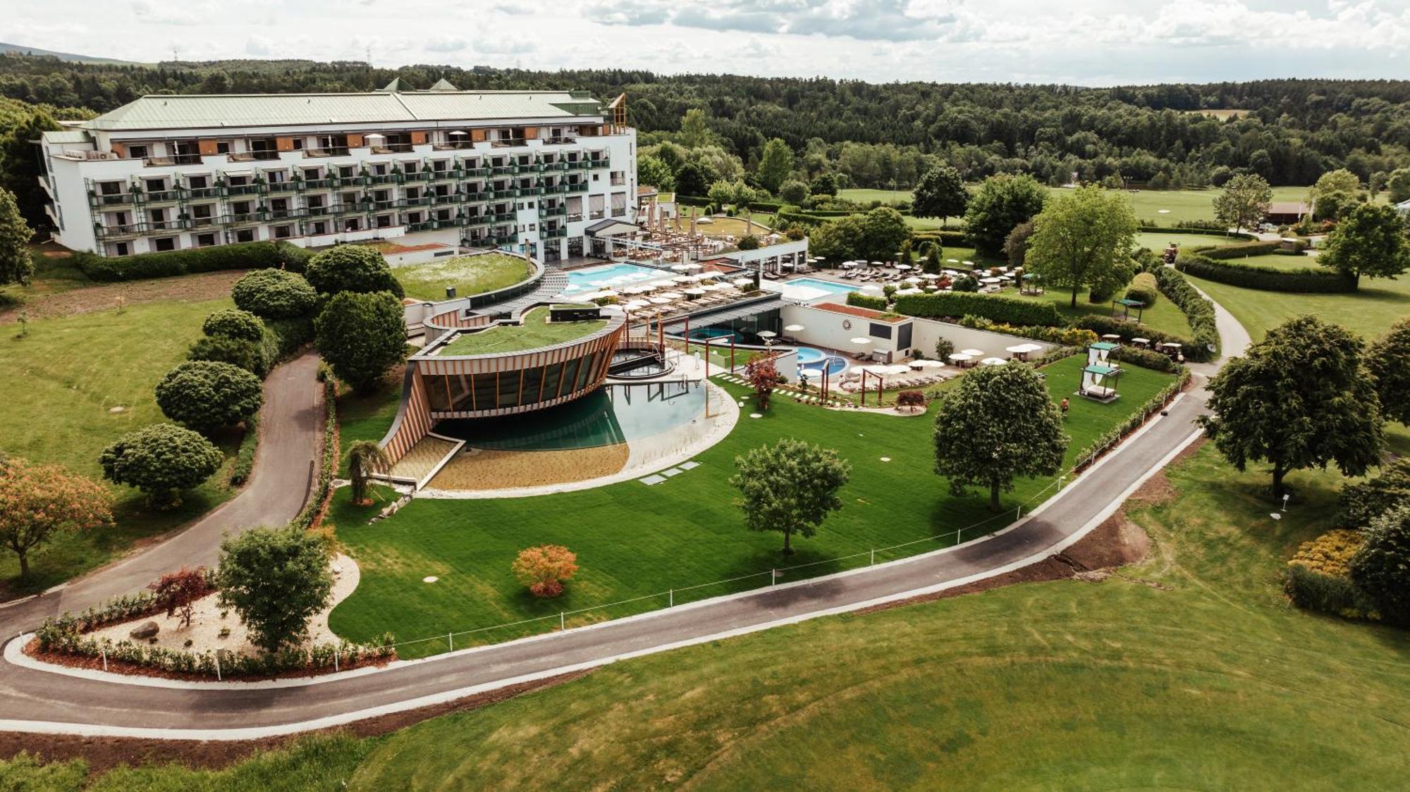 Adults Only Hotel Reiters Supreme Бад Татцмансдорф Екстериор снимка